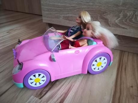 Kabriolet s bábikami, 