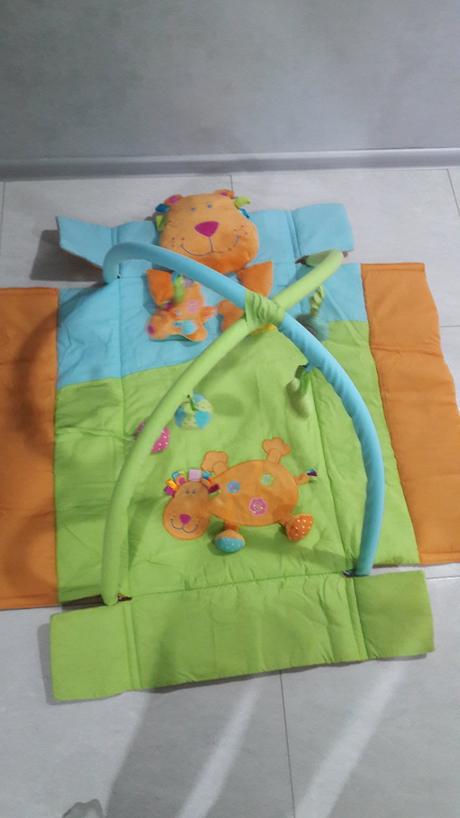 Hracia deka s hrazdičkou,