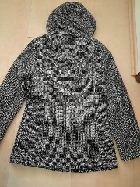 Dámsky kabát s kapucňou, 36