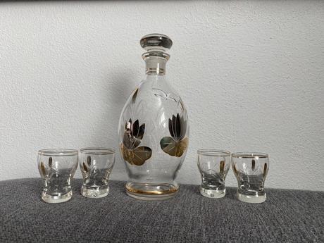 Retro karafa, štamperlíky, 