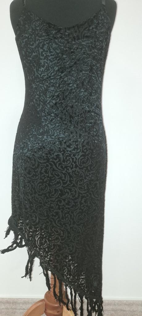 Šaty cierne so strapcami, m