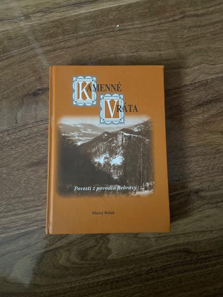 Kniha -kamenné vráta, 
