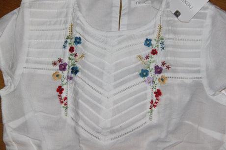 Vyšívaná blúzka pre princezné, next,140