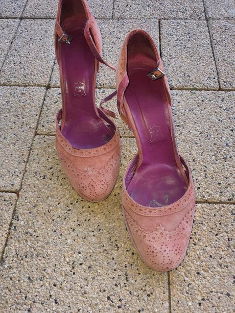 Značkové kožené sandale, 38