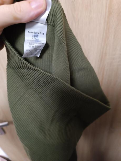 Rebrovane khaiki leginy, m