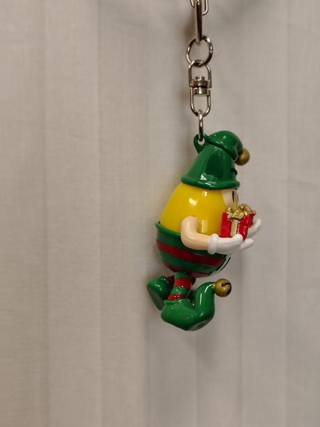 Zberateľská figúrka žltý elf vianočná edícia m&m's, 