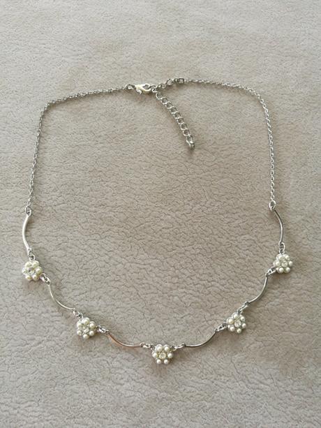 Náhrdelník s kvietkami,