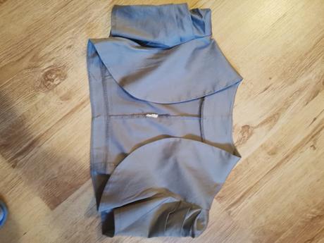 Veľmi pekné šaty na príležitosť, m