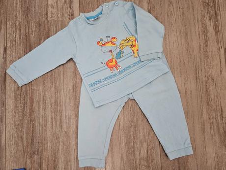 Balík oblečenia chlapec 80,