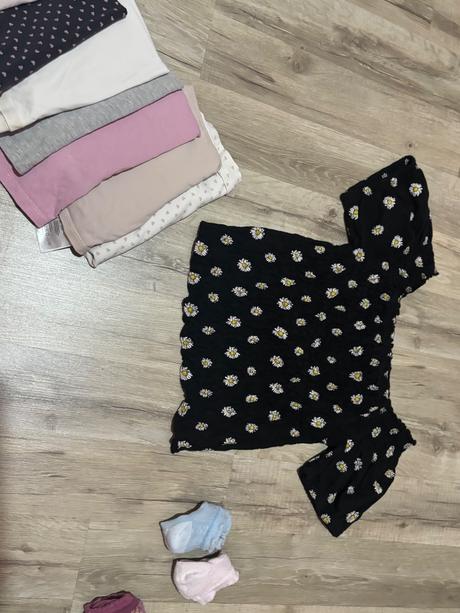 Balík oblečenia pre dievča 140-152, 140–152