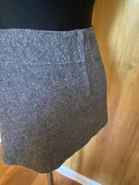 Pilot - damska kratka siva sukna, s