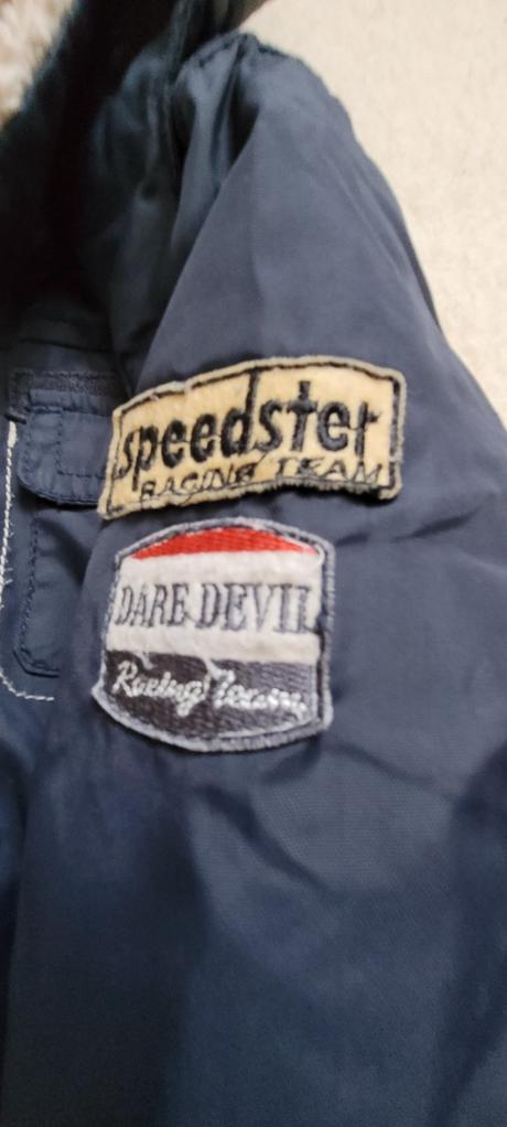 Vetrovka s kapucňou, c&a,92