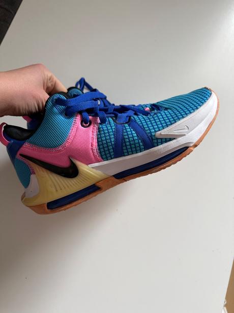 Nike pánske tenisky lebron wittness 42,5, nike,42