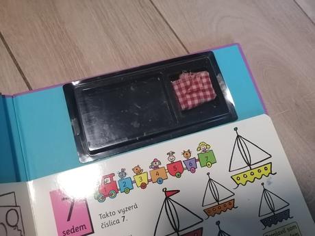 Kniha číslice písanka s farbičkami,