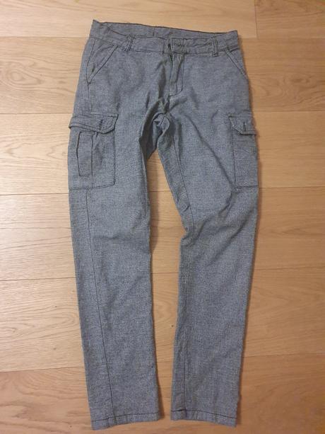 Sive kapsáče, idexe,152