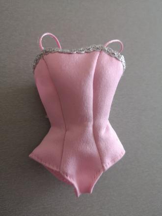 Korzet pre barbie,