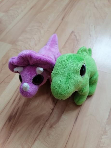 Dinosaury s lesklými očami, 