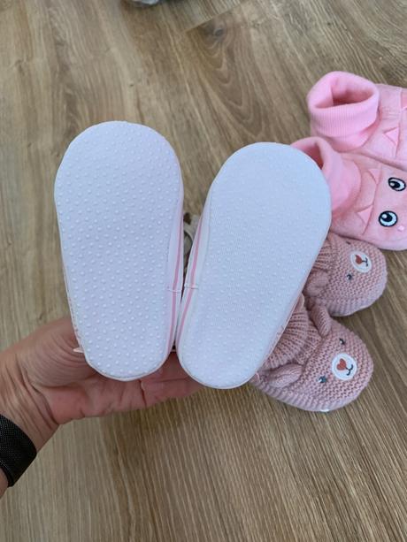 Balik sandále a capačky, 19