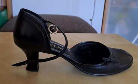 Čierne lodičky veĺ.37,5, 37