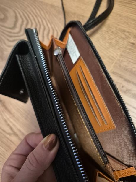 Obal na mobil aj peňaženka, 