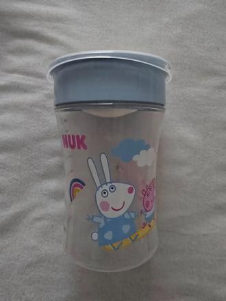 Učiaci hrnček nuk, nuk