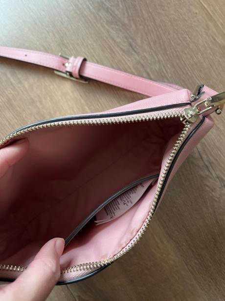 Minimálne nosena kabelka, calvin klein