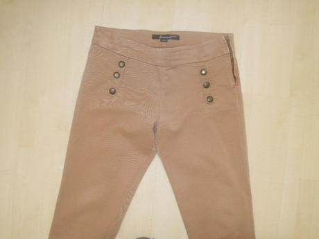 Svetríky a nohavice 38 /12/, 38