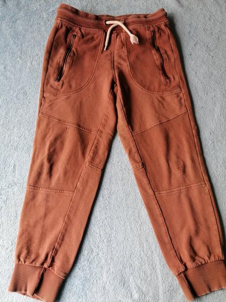 Hnedé tepláky, reserved,134