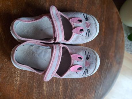 Papučky, nazo,28