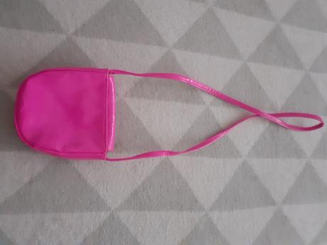 Detska ruzova kabelka, 