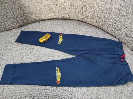 Predám chlapč. 2 teplákové nohavice veľk. 122, alive,122