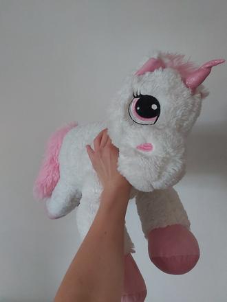 Plyšový jednorožec.,