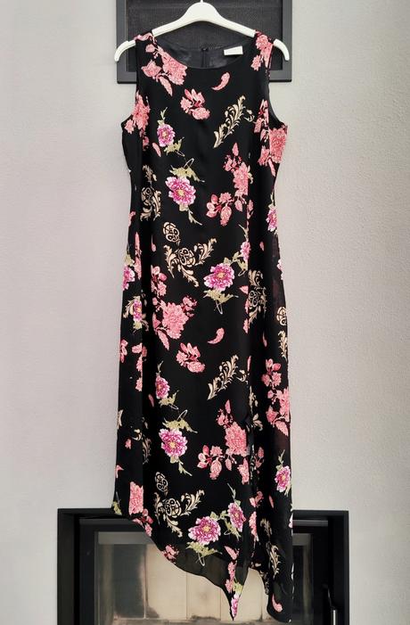 Asymetrické šaty, l