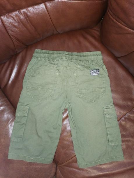 Predám krásne šortky, chapter young,140