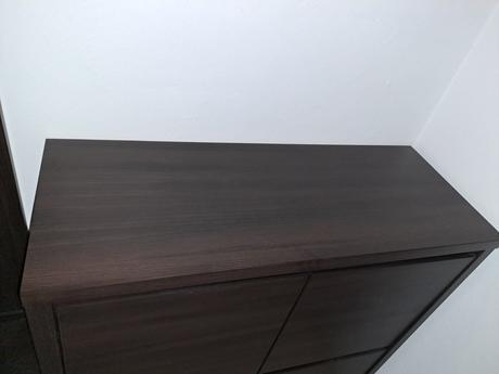 Komoda -black red white, 