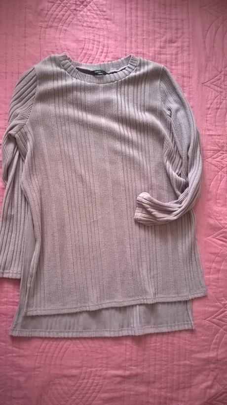 Predlžený pulover, 42