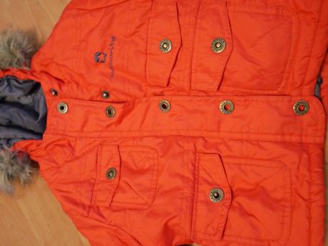 Červená vetrovka authority, authority,98