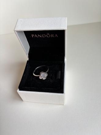 Strieborný prsteň, 