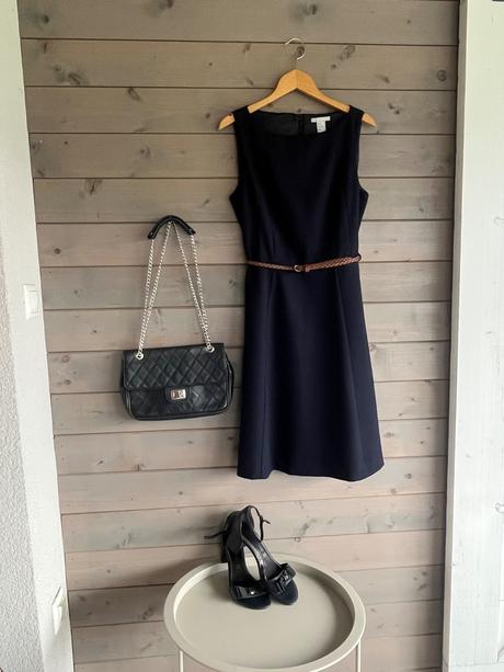 Tmavomodré puzdrové šaty, h&m,m