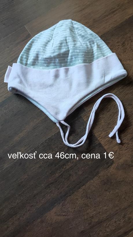 Čiapky, <50