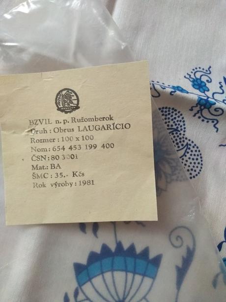 Cibuľak obrus motív retro 100x100 - 20 eur,