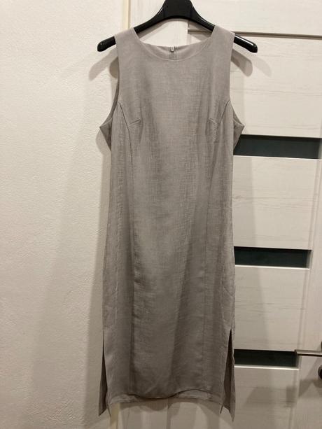 Kostýmové šaty, 36