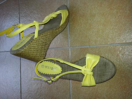 Sandále na klinovom opätku, 39