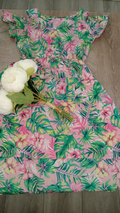 Dievčenské šaty, 134