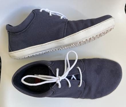 Sole runner, sole runner,37