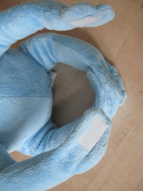 Držiak na fľašku, ozdoba do postieľky - zajačik, 