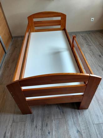 Drevená posteľ, šírka (cm): 80,dĺžka (cm): 180