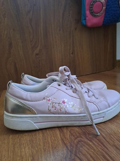 Nádherné dievčenské botasky, graceland,37