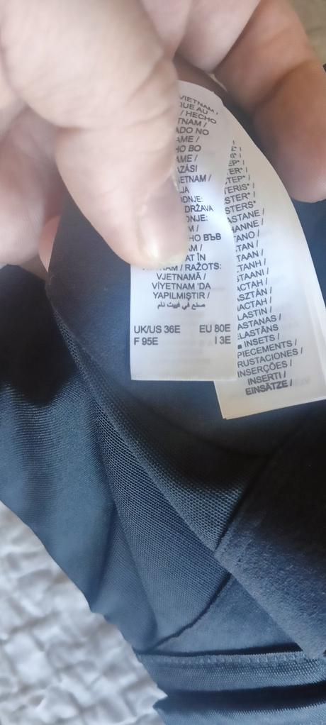 Športová podprsenka z poštou nenosené, nike,80e