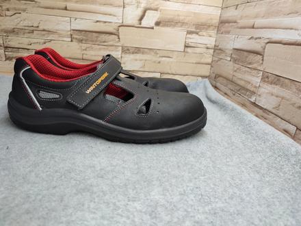 Wintoperk 45 - pánska celokožená bezpečnostná obuv, 45